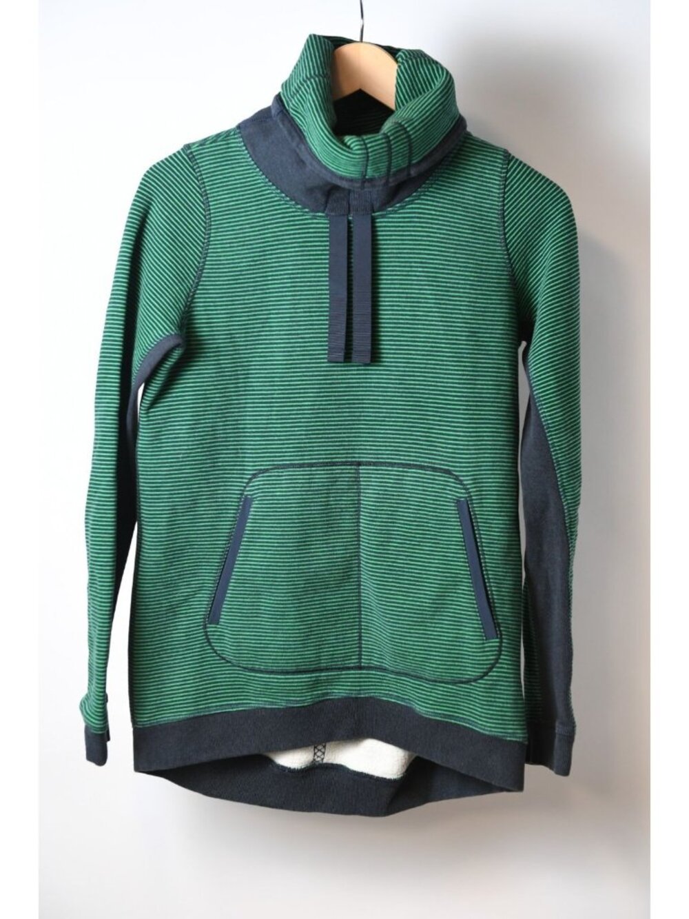 Lululemon Avenue Sweatshirt Size 6 Stripe Green Navy Turtleneck Front Pocket